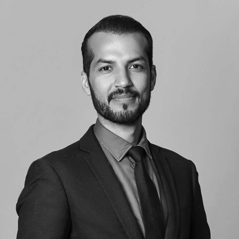 Dr. Naveed Muradi